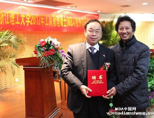 1631492688114236.png 张信群.png